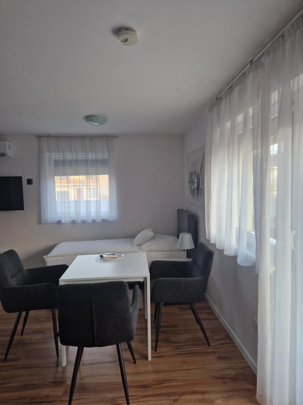 Nefelejcs Vendégház Gödöllő Exterior foto