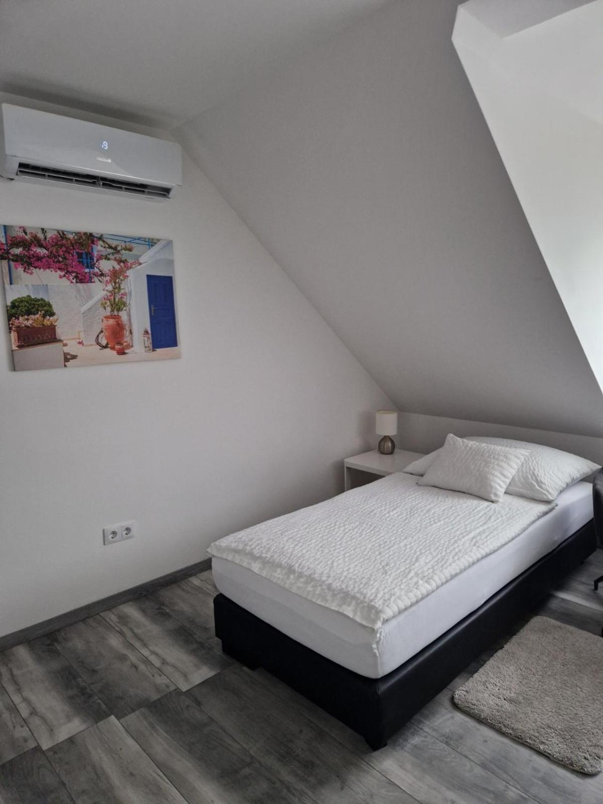 Nefelejcs Vendégház Gödöllő Exterior foto
